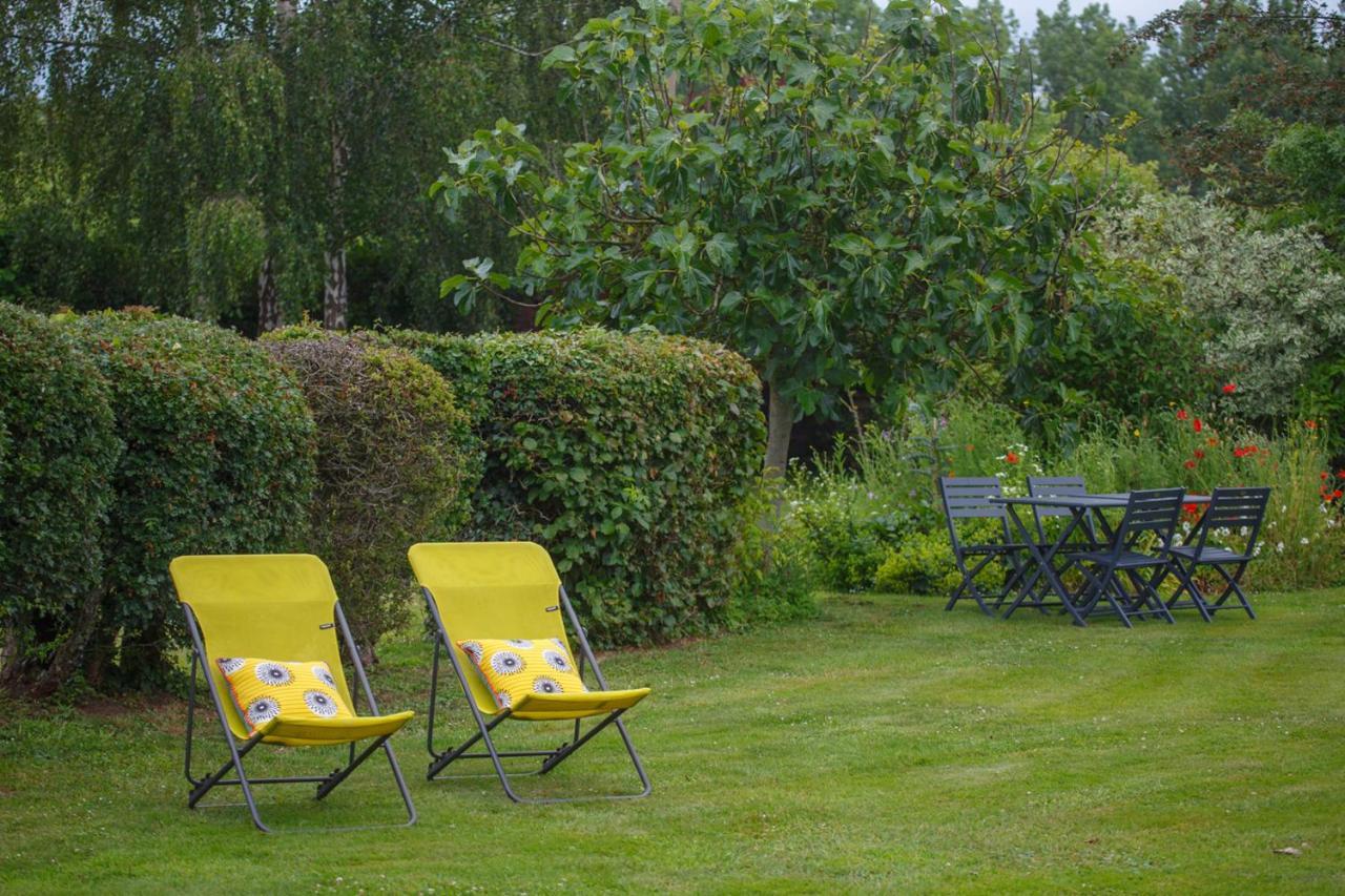 Le Clos Poulain Petits Gites De Charme Et Chambres D'Hotes Familiales Au Calme Proche Bayeux Et Des Plages Nonant Exterior foto