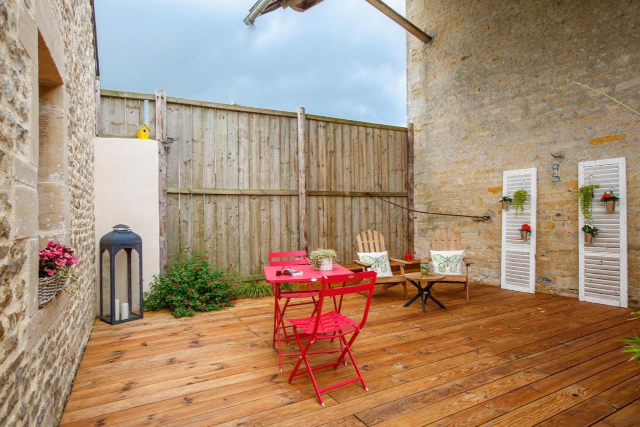 Le Clos Poulain Petits Gites De Charme Et Chambres D'Hotes Familiales Au Calme Proche Bayeux Et Des Plages Nonant Exterior foto